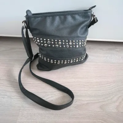 sac bandoulière noir BPC